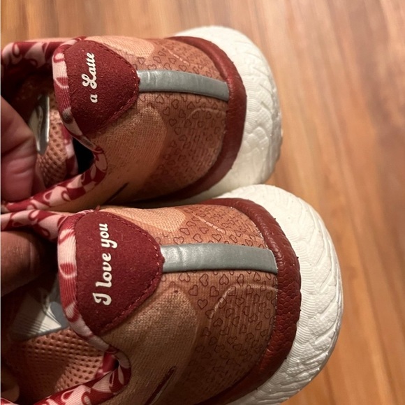 Saucony Womens Triumph 19 S10678-214 Pink Brown Running Shoes Size 9.5 New Latte - Picture 5 of 5